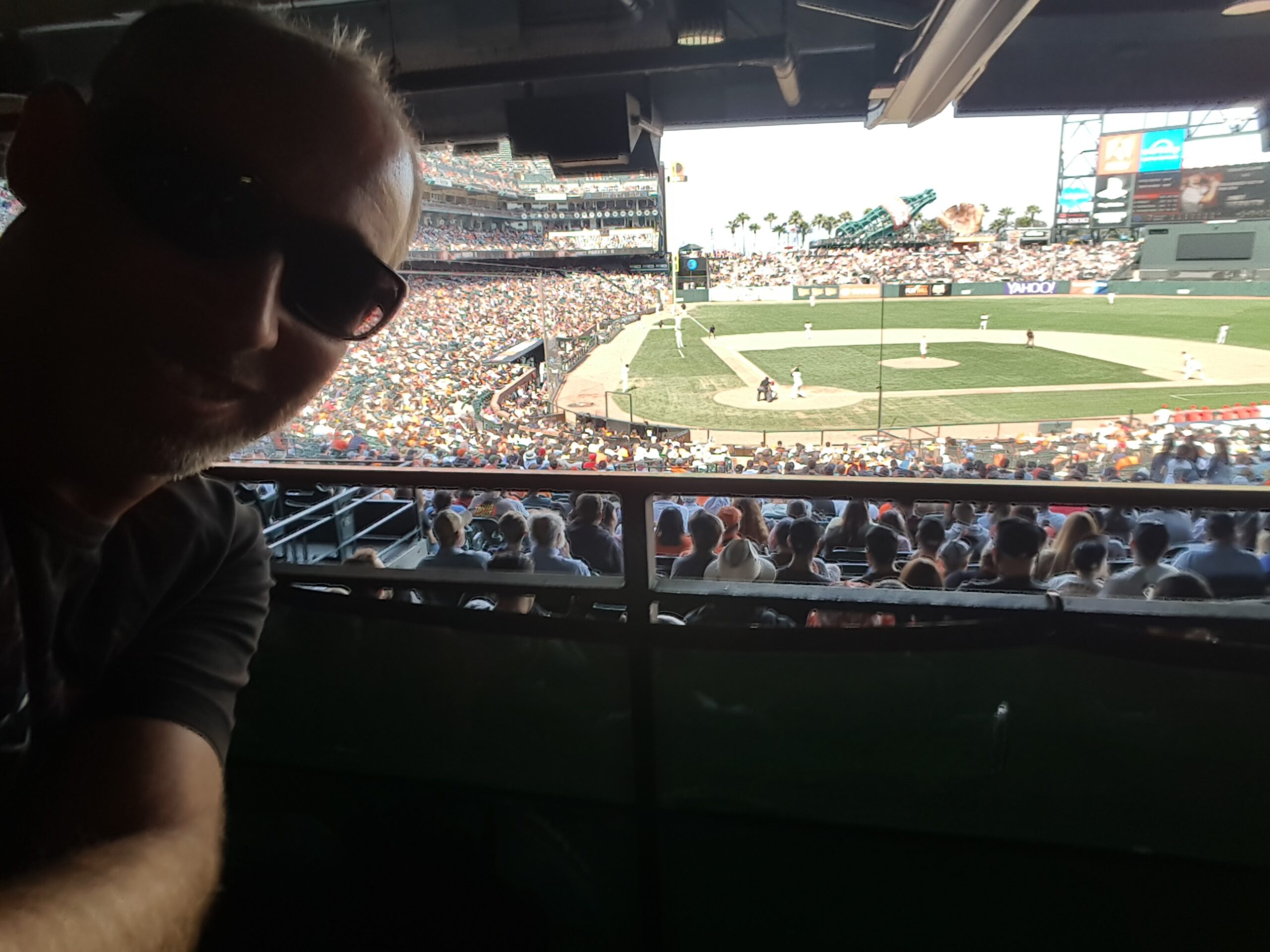 'TAKE ME OUT TO THE BALLGAME!' / ירון לוי