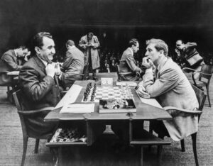 Read more about the article אפולו 11 – אלוף העולם בשחמט בובי פישר – חלק ב' – האורות מהבהבים/שחר אלוני