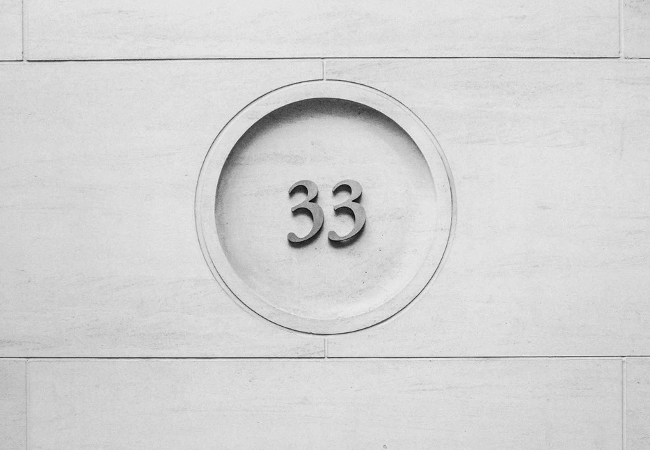 תורת המספרים: 33, The great white hope