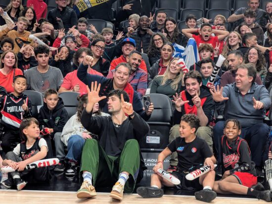 פורטלנדני- דר' דני ואדון איבודיה / א. מנור