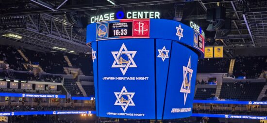 גולדן סטייט ווריורס מאחרת את יוסטון רוקטס – רעידת אדמה / שחר שרון