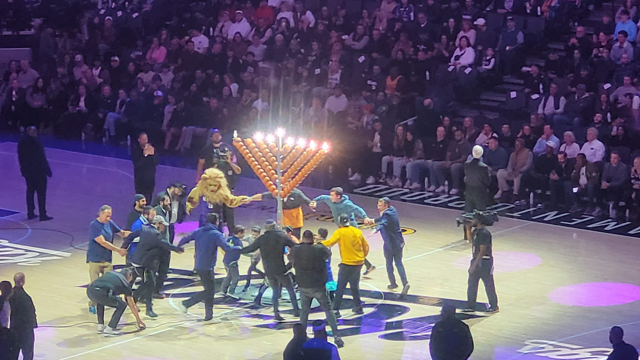 שהחיינו והגיענו לזמן הזה – גם אם בחאווה / סקרמנטו-דאלאס, סיקור מהאולם, אלדד בן-משה