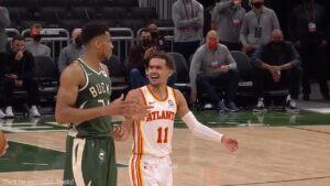 מילווקי נגד אטלנטה ומינסוטה נגד הקליפרס במשחקי רביעי / אהרן ברלין