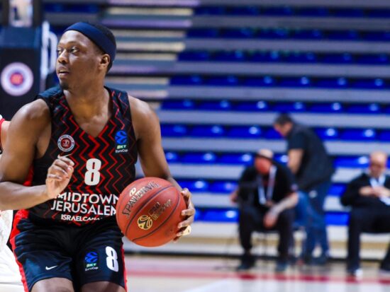 19:00 – הפועל ירושלים מתארחת אצל קלוז' נאפוקה במסגרת המחזור השמיני של היורוקאפ / אילן אגינסקי