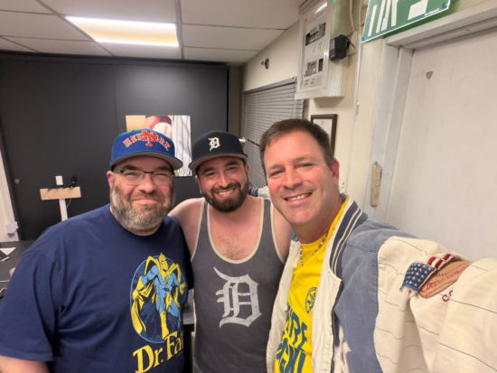 A Kosher Hot Dog – אמריקן ליג מרכז / ארז שץ ויוני לב ארי