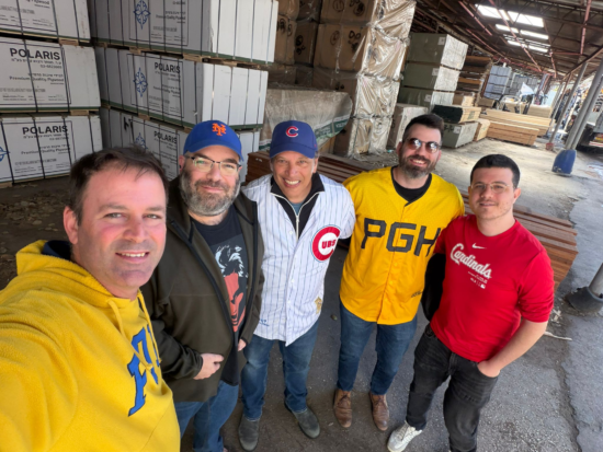 A Kosher Hot Dog: מתרכזים במרכז / ארז שץ ויוני לב ארי