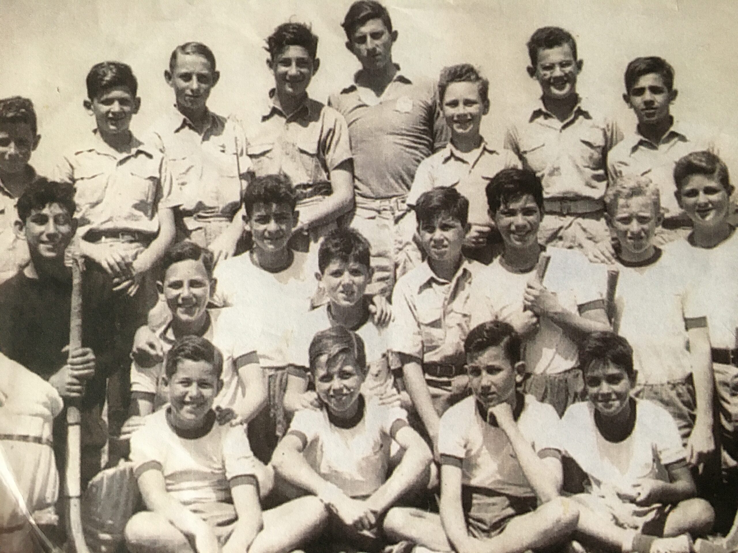 פרולוג לספרי 'חיצים ובונבונים' / מנחם לס